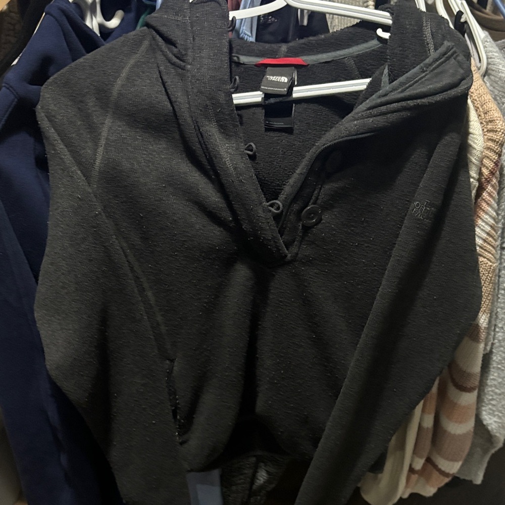 The north face sweater PTP 17.5”